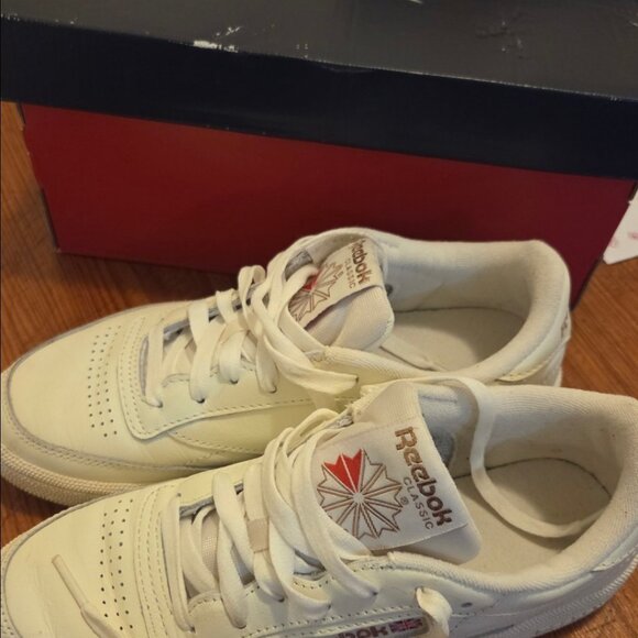 Reebok Sneakers - Picture 1 of 6